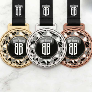 medalla-de-triangulos-metalizadas